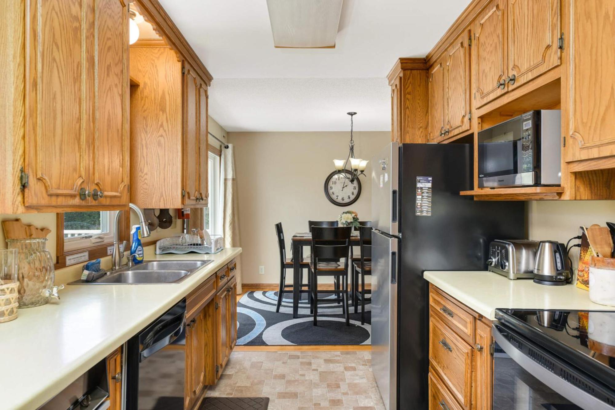Cottage Grove Haven, Spacious 4-Bed, 3 Baths Retreat מראה חיצוני תמונה