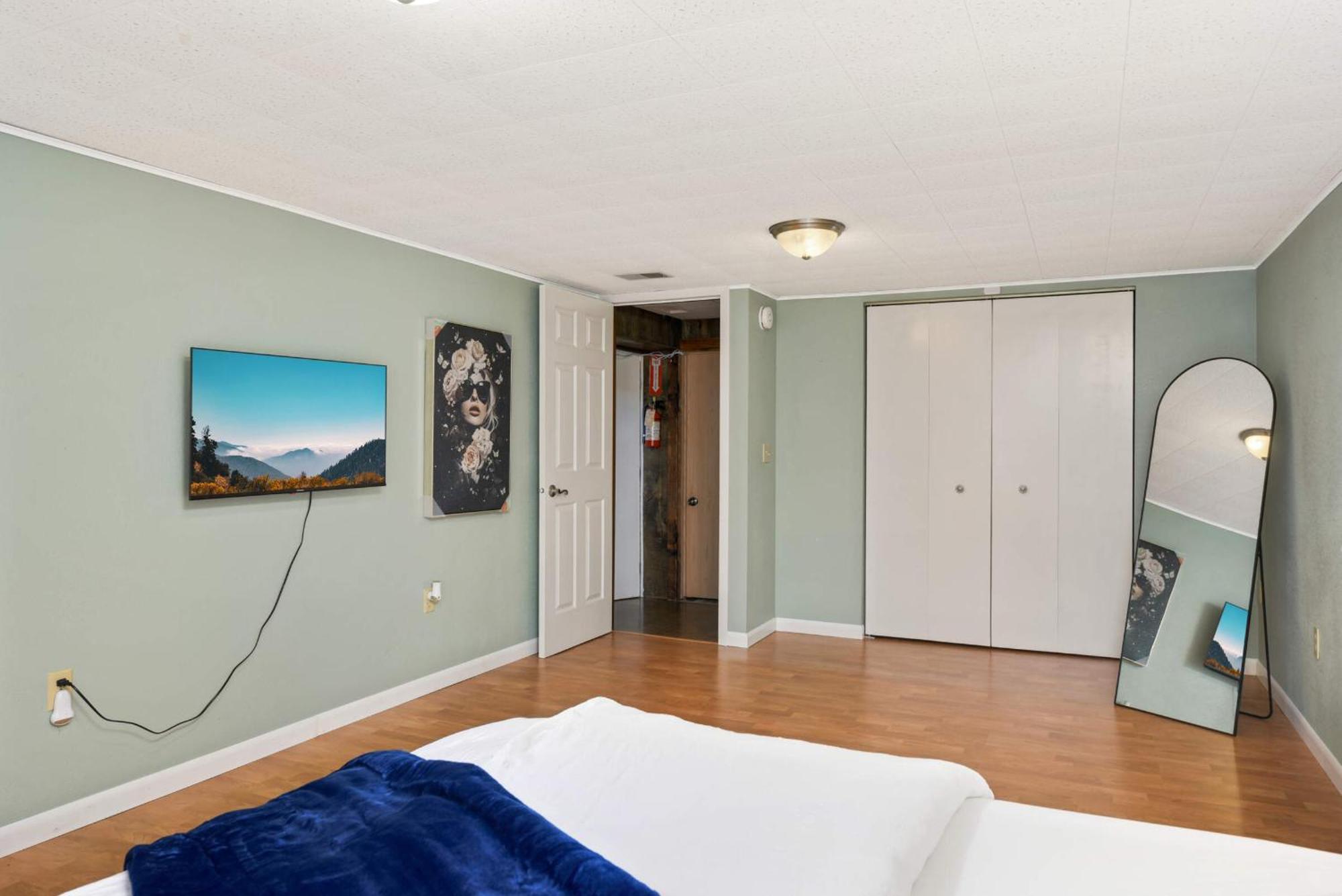 Cottage Grove Haven, Spacious 4-Bed, 3 Baths Retreat מראה חיצוני תמונה