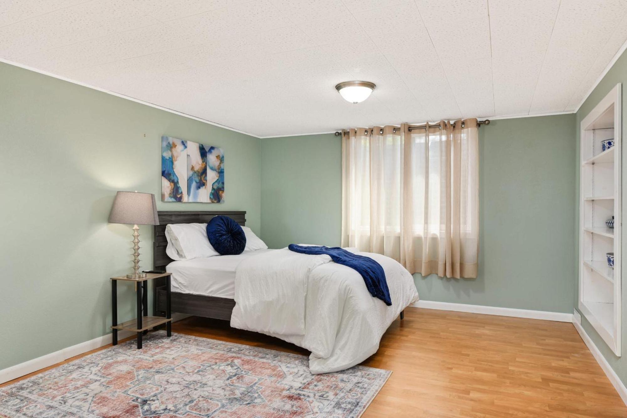 Cottage Grove Haven, Spacious 4-Bed, 3 Baths Retreat מראה חיצוני תמונה